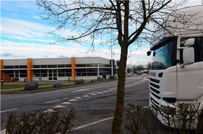 Polizei entdeckt elf Flüchtlinge in Lkw-Anhänger