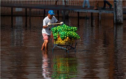 Rekord-Hochwasser in Brasilien: Hunderttausende Menschen betroffen