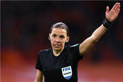 UEFA, onbeléierbar