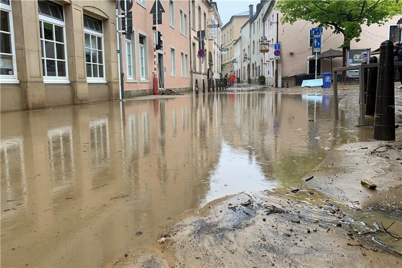 Fotos zeigen Überschwemmung im Grund 