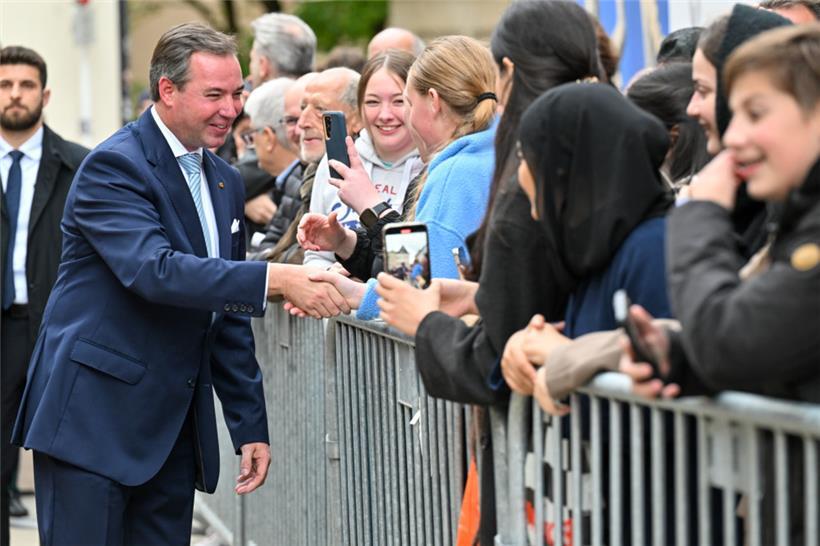 Le Luxembourg change de Chef d’Etat: Réflexions concernant la succession au trône 