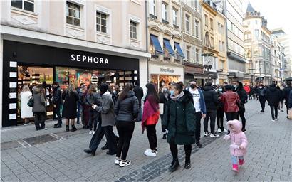 Volle Parkhäuser und Warteschlangen: Am Samstag war in Luxemburg (noch einmal) viel los