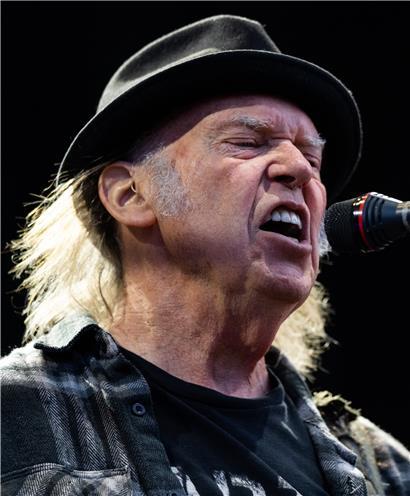 Weder ausgebrannt noch verblasst – Rock-Ikone Neil Young wird 75