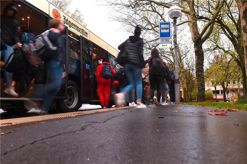 Regierung will Schülertransport auf 37 Strecken wegen Pandemie verstärken 