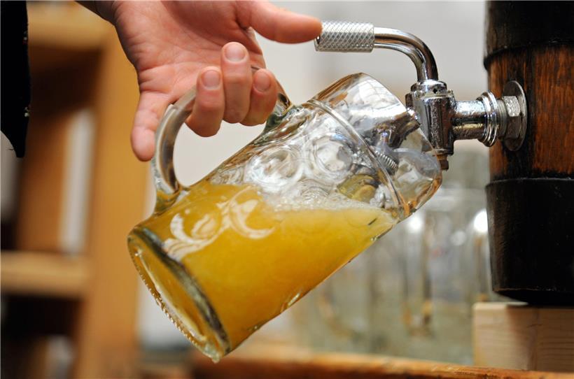 Zwei Männer weigerten sich in Ettelbrück ihr Bier im Sitzen zu trinken 