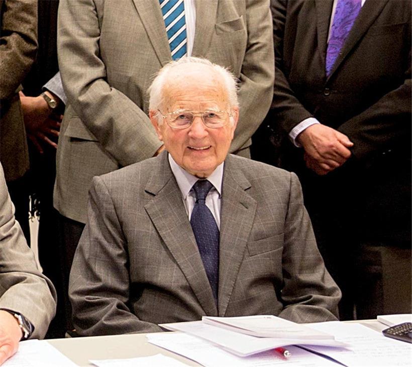 Un grand Monsieur: Maître Jacques Loesch beigesetzt 