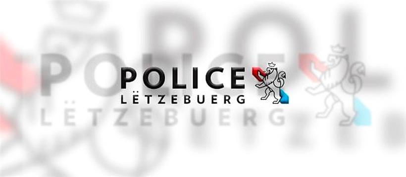 Mann bewirft Polizisten mit Bierflasche 