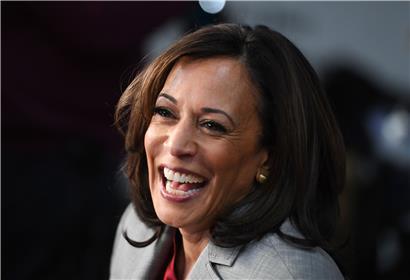 „Furchtlose Kämpferin“ Kamala Harris – Bidens historische Wahl