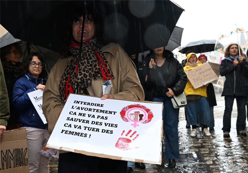 „Diskussionen laufen noch“: CSV will sich noch nicht zum Recht auf Abtreibung äußern 