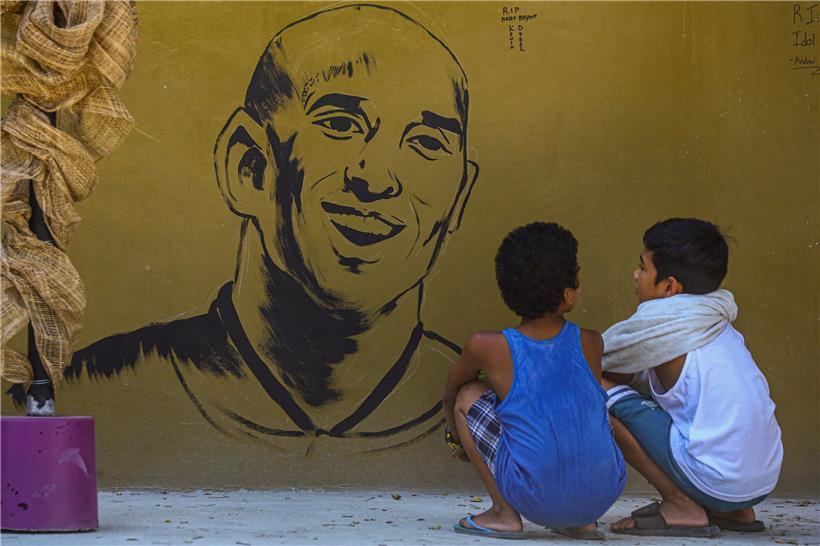 Lichtgestalten und Schattenseiten: Kobe Bryant zwischen Fußball und Basketball 