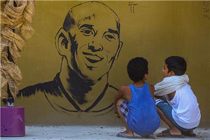 Lichtgestalten und Schattenseiten: Kobe Bryant zwischen Fußball und Basketball