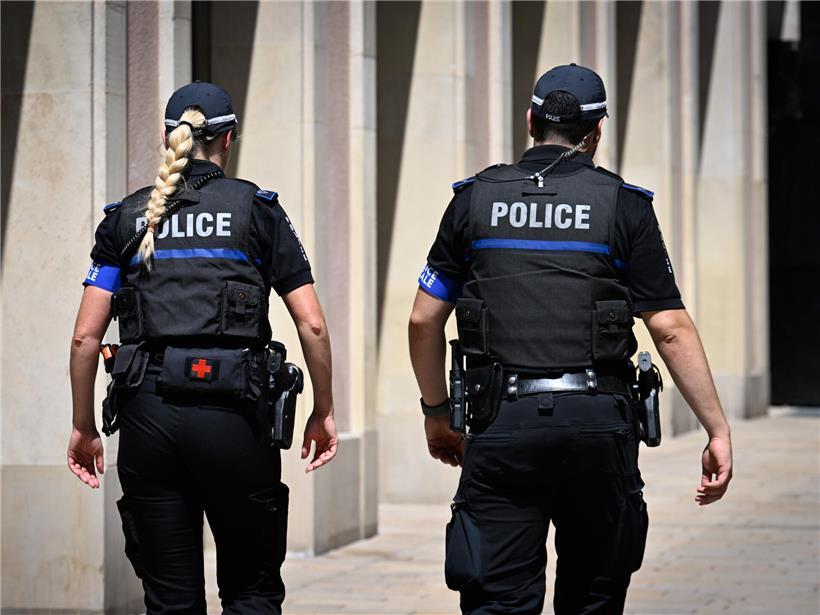 Ost-Gemeinden wollen lokale Polizei  