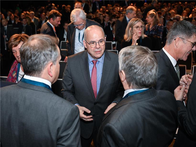 Für Unternehmen Millionen, für Arbeitnehmer Ausreden 