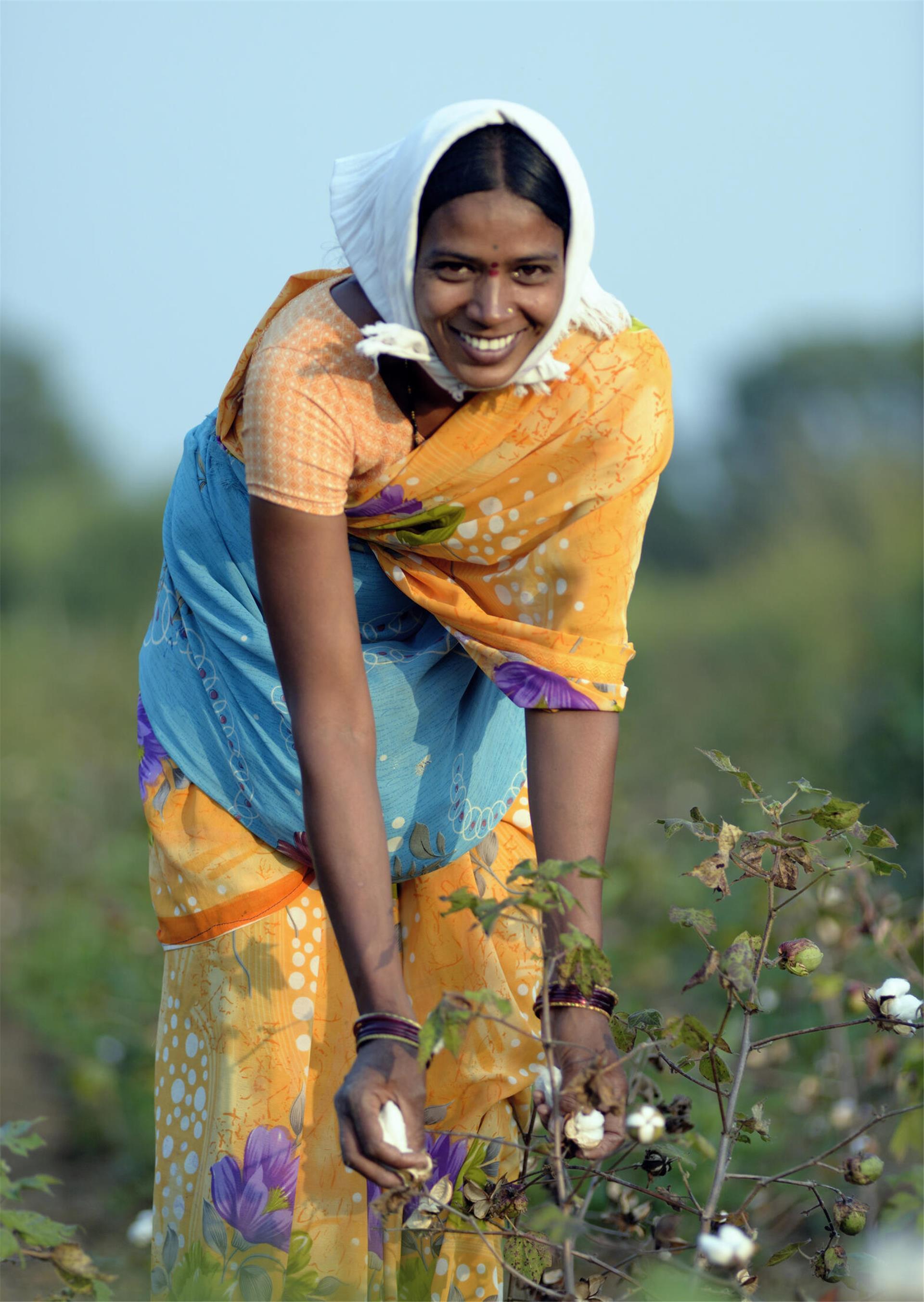 Et si vos vêtements de travail devenaient un levier de changement vers une industrie textile plus équitable et durable ? 