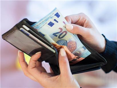 Sie sehen das Feuer – und diskutieren über die Temperatur