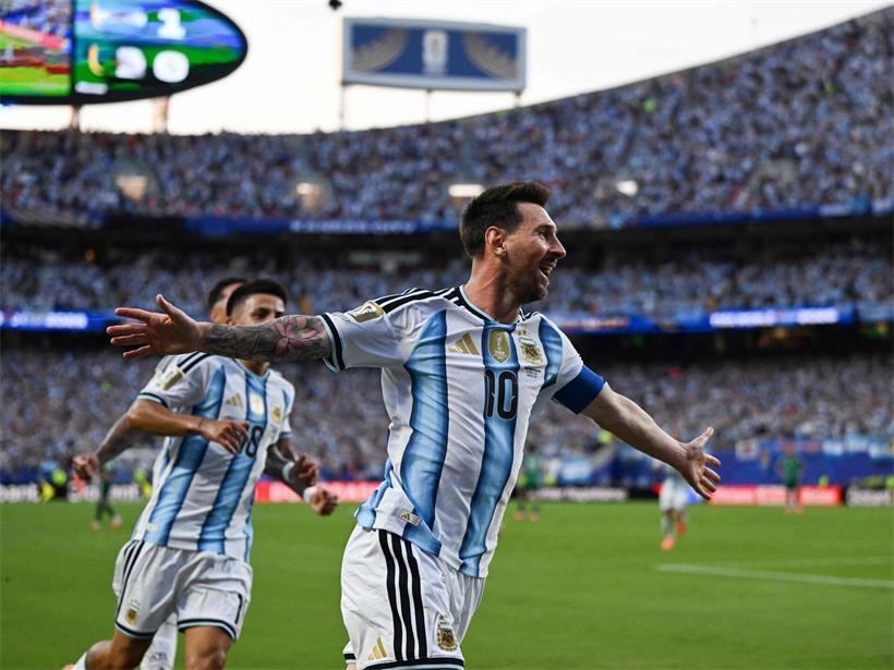 „Messi ist die WM“: Argentiniens Superstar zieht mit Klose gleich