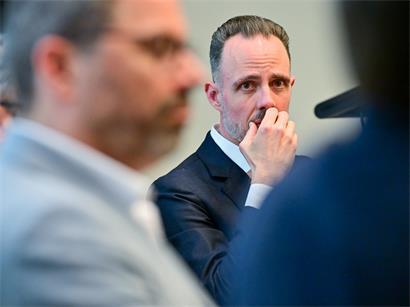Entscheidung des Verwaltungsgerichtes: Wilmes bleibt suspendiert