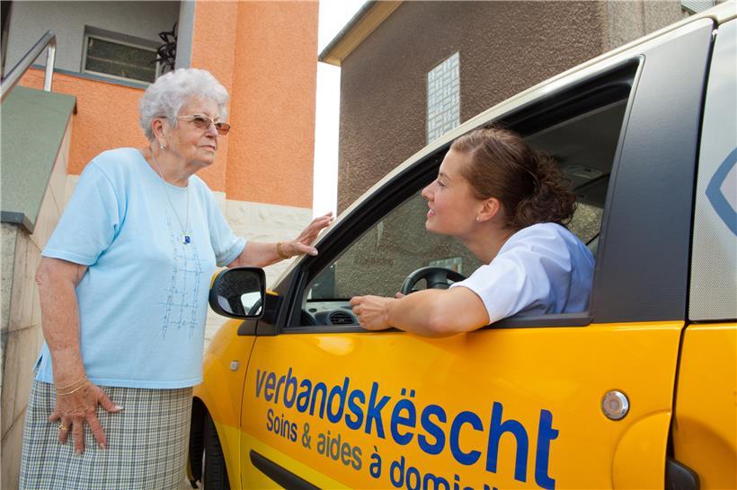 Bild aus besseren Zeiten: Direkter Kontakt zwischen dem Pfleger und dem Kunden – und das ganz ohne Mundschutz
