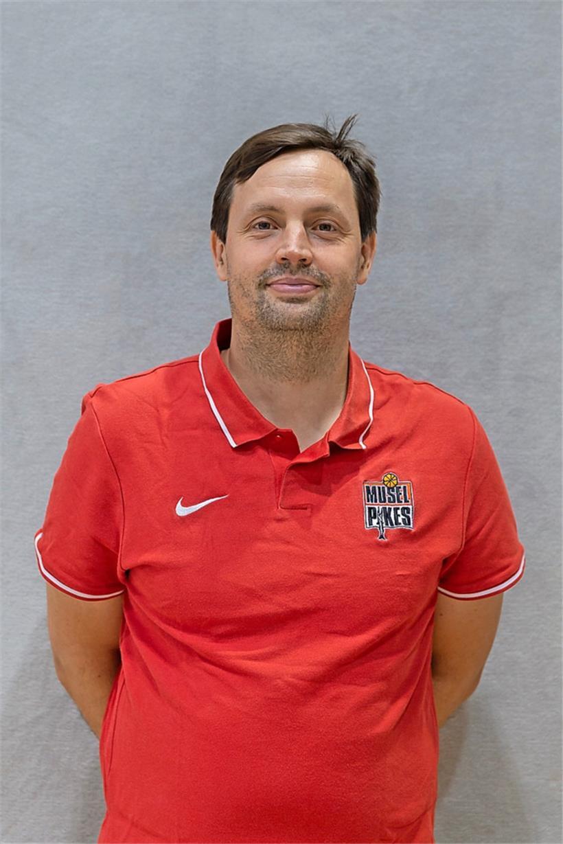 Bis November war Louis Wennig noch Trainer der Pikes-Damen, coachte zuvor u.a. auch die Damen der AB Contern 
