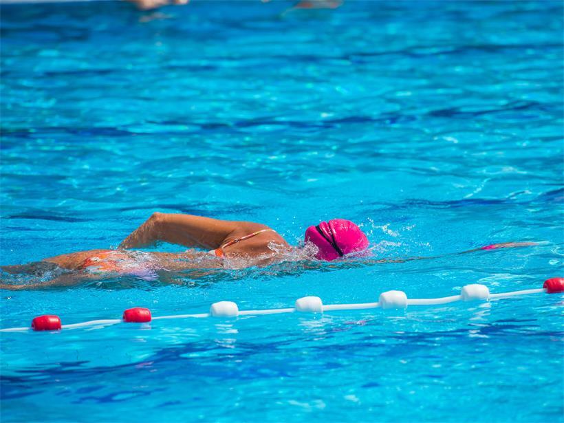 Bis im Centser Schwimmbar wieder losgelegt werden kann, dauert es noch ein wenig