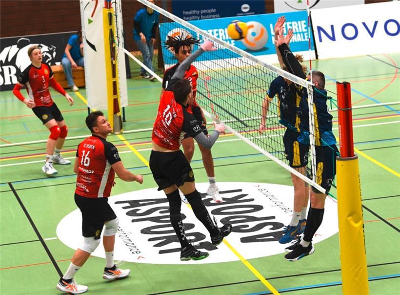 Bissen (in den roten Trikots) wehrte sich mit allen Kräften
