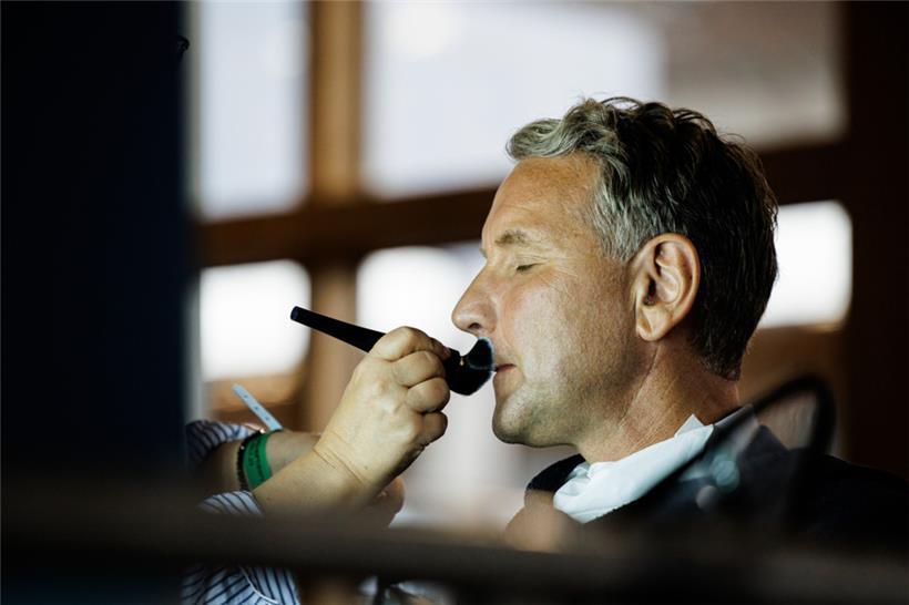 Björn Höcke, der Vorsitzende der AfD-Fraktion im Thüringer Landtag, sah kürzlich im Fernsehduell mit dem CDU-Politiker Mario Voigt nicht besonders gut aus
