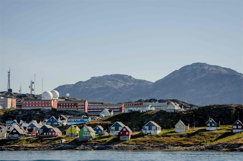 Blick auf Nuuk, die Hauptstadt von Grönland: Die zu Dänemark gehörende Insel ist zum geopolitischen Streitfall geworden, der einstweilen beigelegt wurde