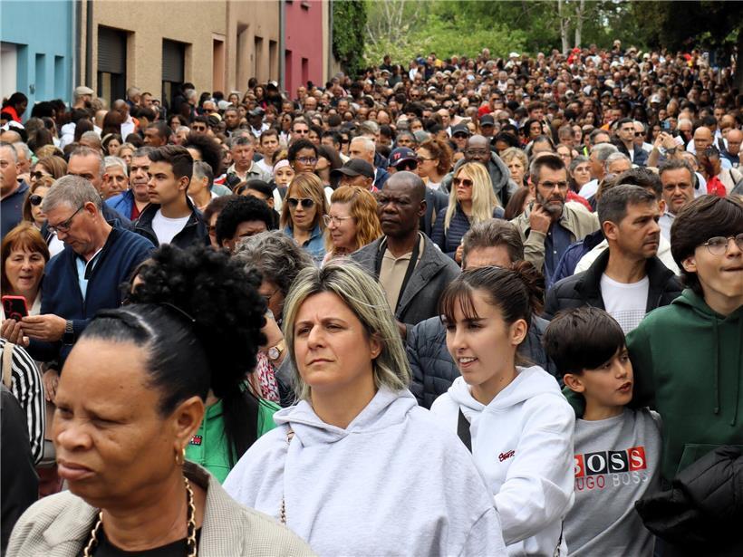 Prozession zum Fatima-Denkmal mit Teilnehmern auf einer religiösen Wallfahrt im vergangenen Jahr