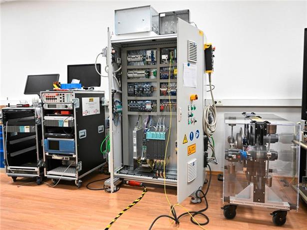 Blick hinter die Kulissen: Die Technik, die in den Bodensegmenten von Hitec steckt 
