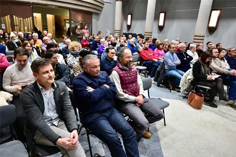 Blick in den Festsaal des Bettemburger Rathauses am Montagabend