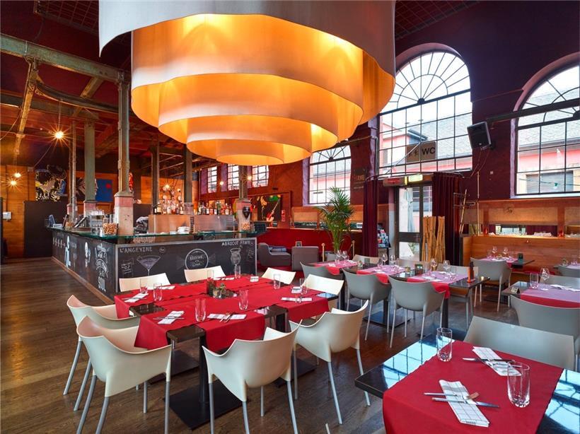 Blick in die Brasserie K116 in der ehemaligen Schlachthalle. Architekten: Jim Cl...