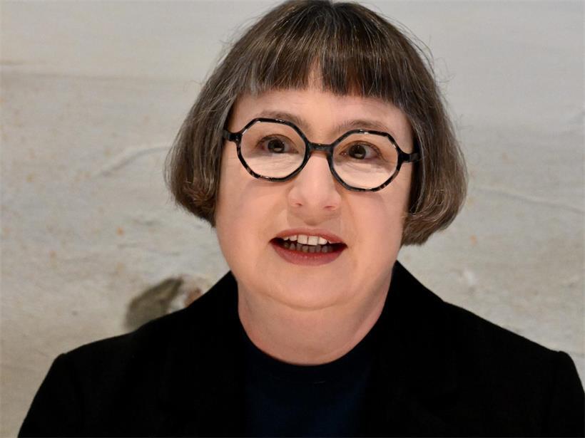 Mit dem Tod von Pe’l Schlechter geht ein Stück Luxemburg verloren Blickt auf das Werk von Pe‘l Schlechter und persönliche Erinnerungen zurück: Nathalie Jacoby, Direktorin des Centre national de littérature (CNL)