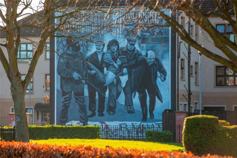 „Bloody Sunday“-Wandbild in Derry: Noch immer trauern viele Familien
