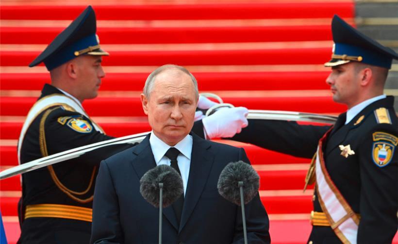 Blutvergießen wurde verhindert, ebenso wie ein Bürgerkrieg: Präsident Wladimir Putin versuchte gestern wieder Boden gutzumachen
