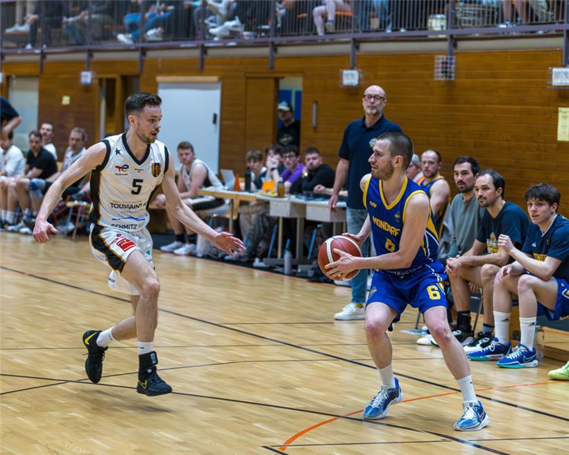 Bob Hemmen (r.) hat nie für einen anderen Verein gespielt als für Avanti Mondorf
