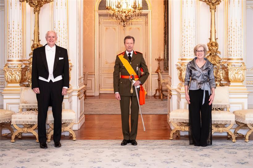Botschafter Thomas M. Barrett wurde am 10. Februar zusammen mit seiner Frau Kris...