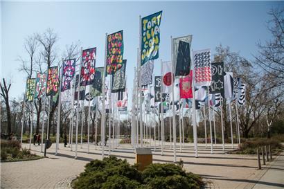„Bouneschlupp avec fricadelle“: Die Rezepte, die sich der luxemburgische Künstler Alain Welter einfallen ließ, reizen weniger den Gaumen als die Vorstellungskraft

