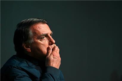 Brasiliens früherer Präsident Jait Bolsonaro wurde zu mehr als 27 Jahren Haft verurteilt
