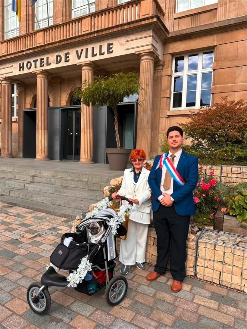 Braut Kelly, Nicole Loos, der „Bürgermeister“: Alles für den guten Zweck
