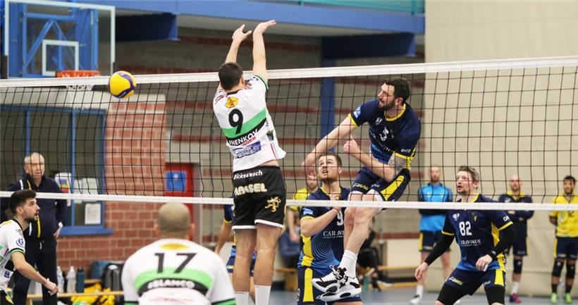 Brett Dailey (Nummer 5) und seine Mannschaft aus Fentingen hat sich für das Finale qualifiziert
