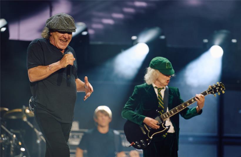 Brian Johnson (76) und Angus Young (69)
