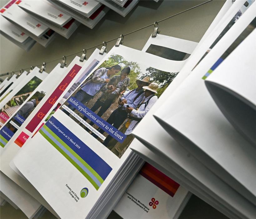 Broschüren für Investoren zum Fonds