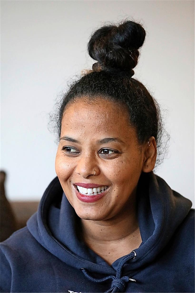 Bsrat (32) ist ebenfalls erst seit ein paar Wochen in der WG in Dippach. Sie ist...