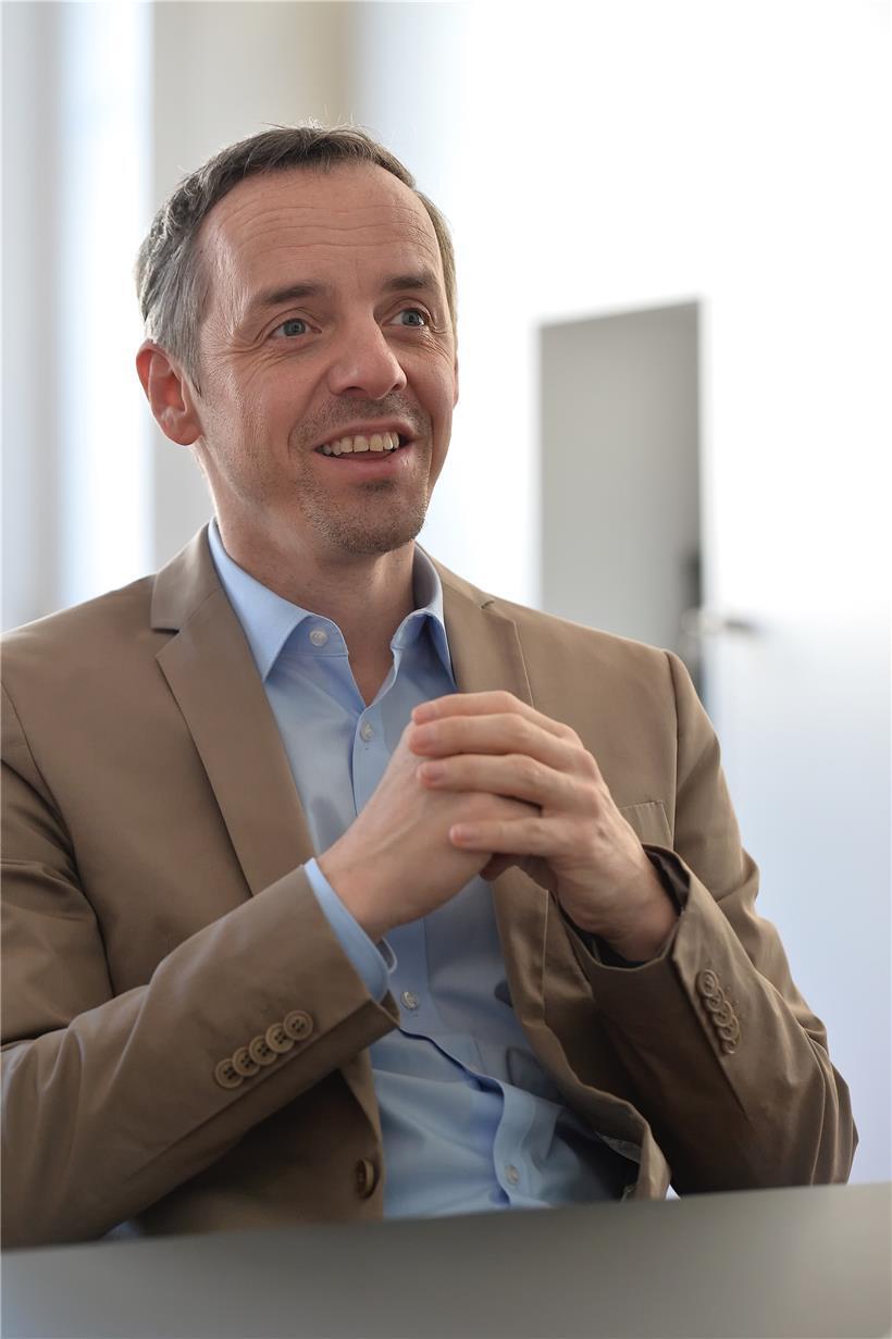 Bürgermeister Georges Mischo hat derzeit alle Hände voll zu tun