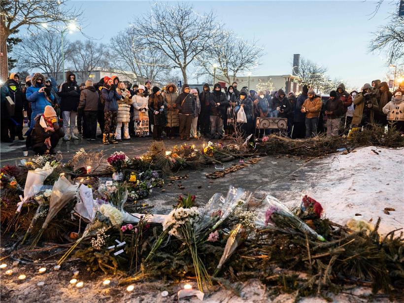 Bundesbeamte erschießen Mann in Minneapolis während umstrittener Einwanderungsaktion 2026, Proteste und Empörung folgen