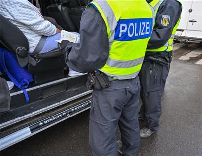 Bundesinnenministerin Nancy Faeser (SPD) hatte am Montag vorübergehende Grenzkontrollen an den deutschen Landgrenzen zu allen neun EU-Nachbarn angekündigt
