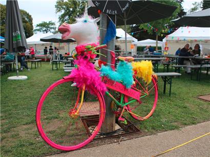 Bunt ging es zu beim Bartringer „Duerffest“
