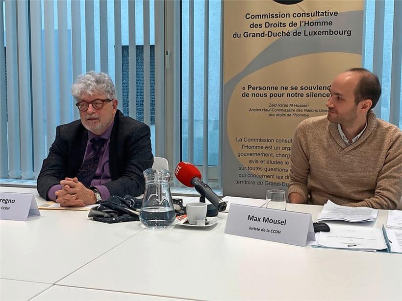 CCDH-Präsident Gilbert Pregno und CCDH-Jurist Max Mousel stellten am Mittwoch ihr Gutachten zum Gesetzesprojekt „Bodycams“ der Presse vor
