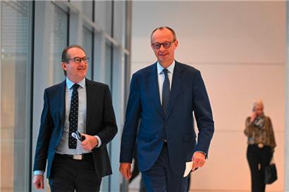 CDU-Chef Friedrich Merz (r.) und der Vorsitzende der CSU-Gruppe im Bundestag, Alexander Dobrindt, trafen sich am Donnerstag mit Kanzler Olaf Scholz

