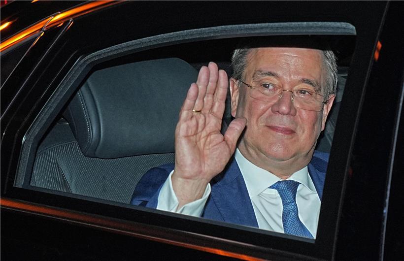 CDU-Kandidat Armin Laschet kommt nach der TV-Runde zurück ins Konrad-Adenauer-Haus

